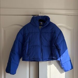 NWT NEW BLUE PUFFER COAT SMALL